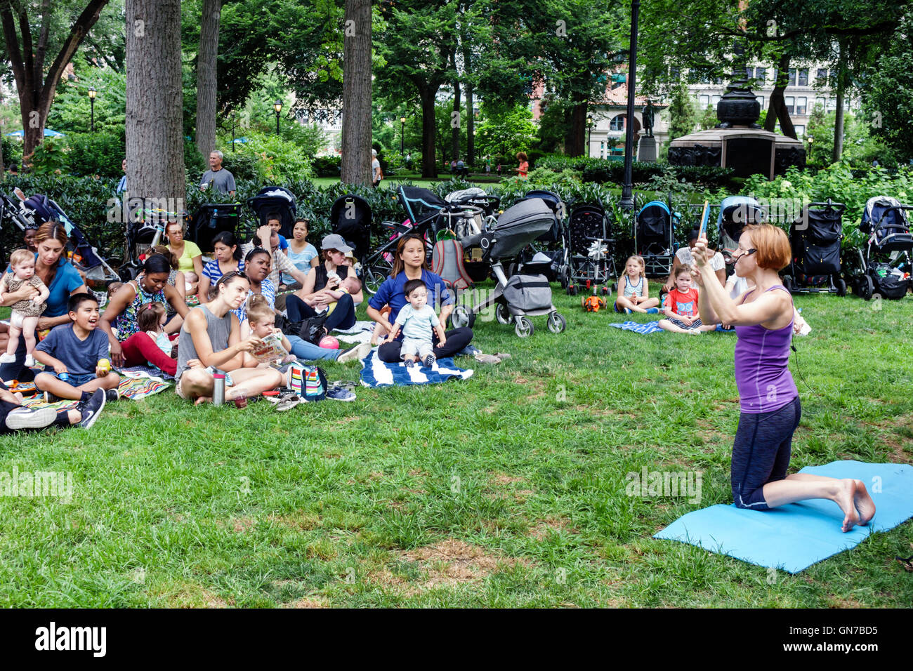 New York City,NY NYC,Manhattan,Midtown,Union Square Park,parco pubblico,Summer in the Square,serie di intrattenimento settimanale,evento,attività,sto interattivo Foto Stock