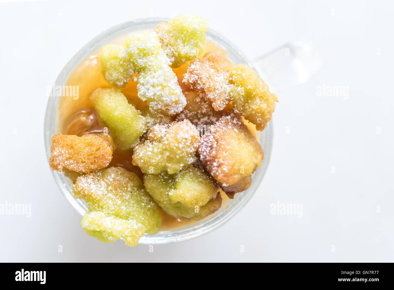 Apple Crumble torta in vetro, vista dall'alto Foto Stock