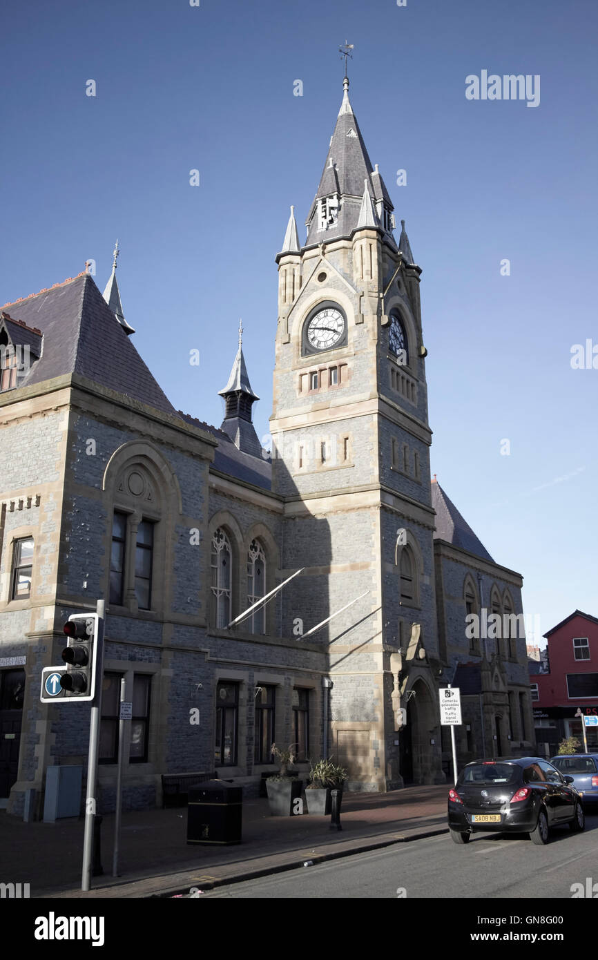 Rhyl Municipio e Torre dell orologio north Wales UK Foto Stock
