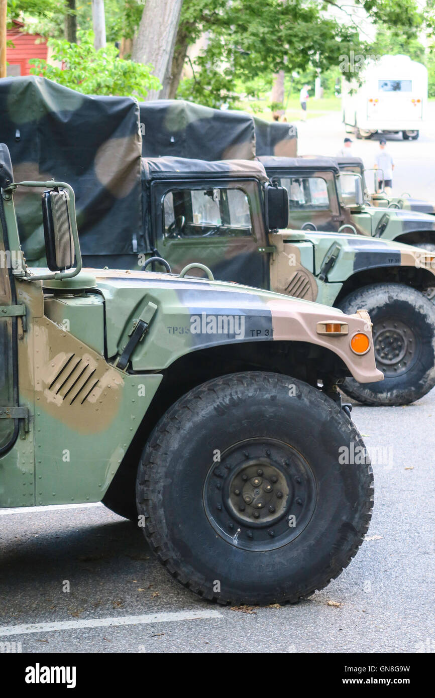 Camion militari parcheggiato a Camp Buckner presso l'Accademia Militare degli Stati Uniti, West Point, NY, STATI UNITI D'AMERICA Foto Stock