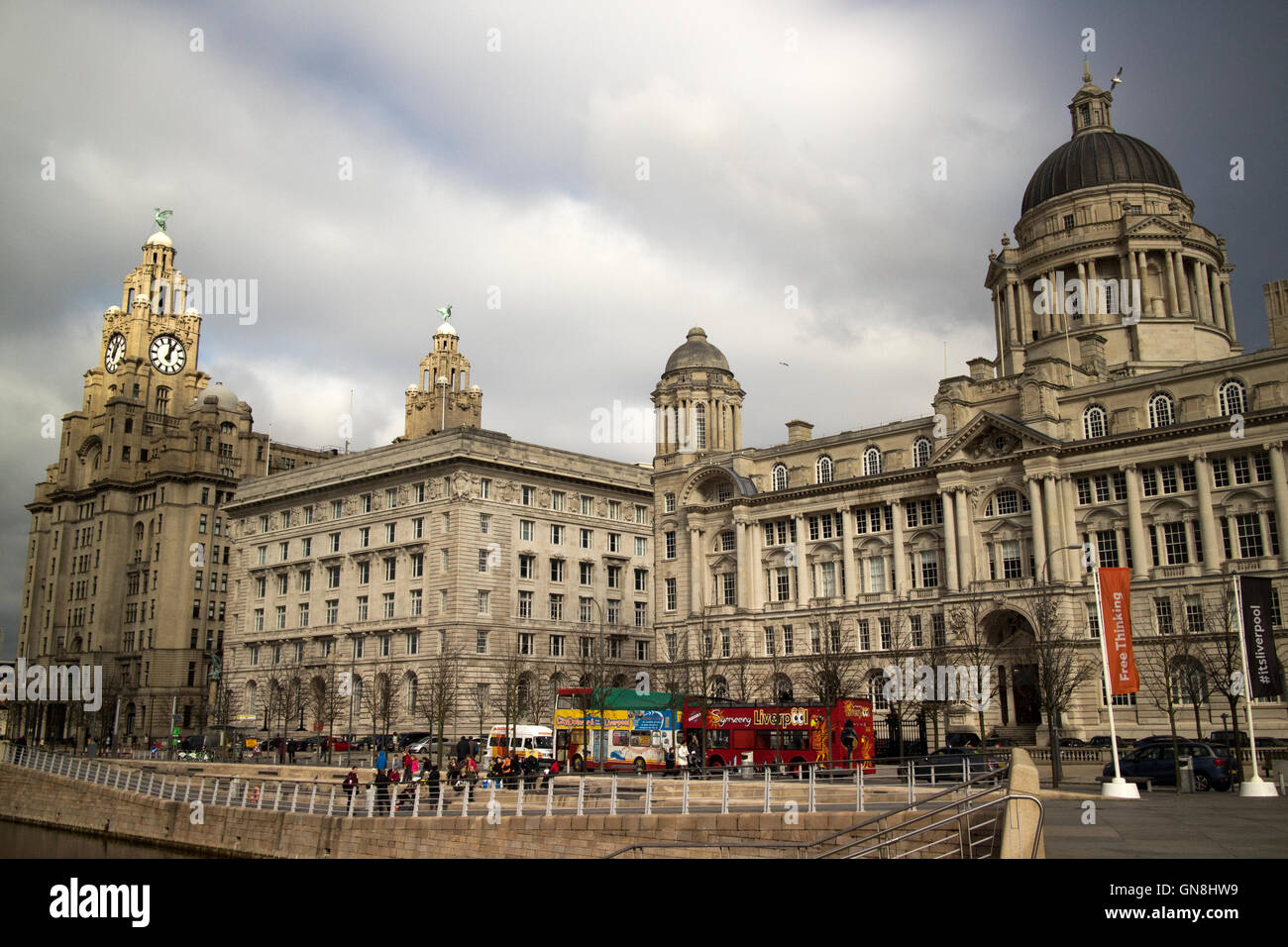 Tre Grazie edifici Liverpool pier head waterfront MERSEYSIDE REGNO UNITO Foto Stock