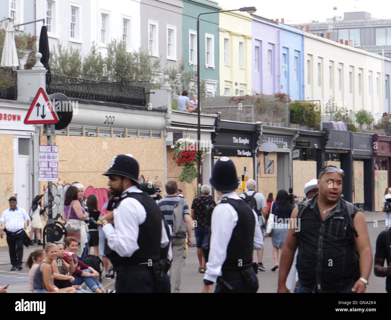 La polizia è preservare il carnevale di Notting Hill a Londra il 29 agosto 2016, Londra, UK Credit: Nastia M/Alamy Live News Foto Stock