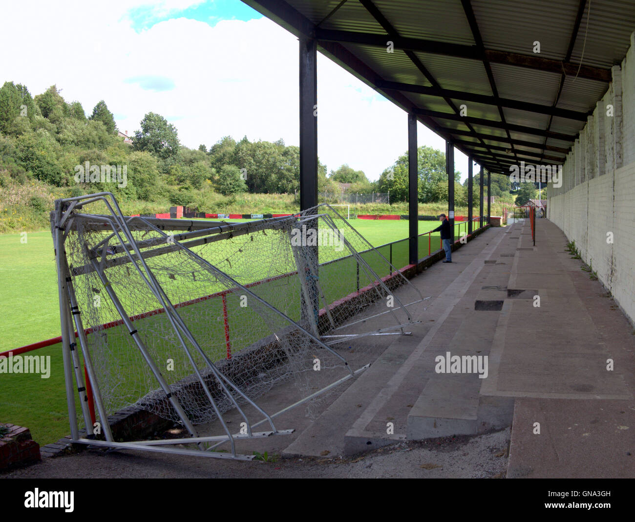 Glasgow, Scotland, Regno Unito 29 agosto 2016. Drumchapel amatoriale F.C.privided le umili origini di sir Alex Ferguson, David Moyes e Andy Gray ancora giocare al Parco Glenhead, Duntocher. Un interessante contrasto con gli stadi si è laureato al più tardi nella loro carriera. © Gerard Ferry/Alamy Live News Foto Stock