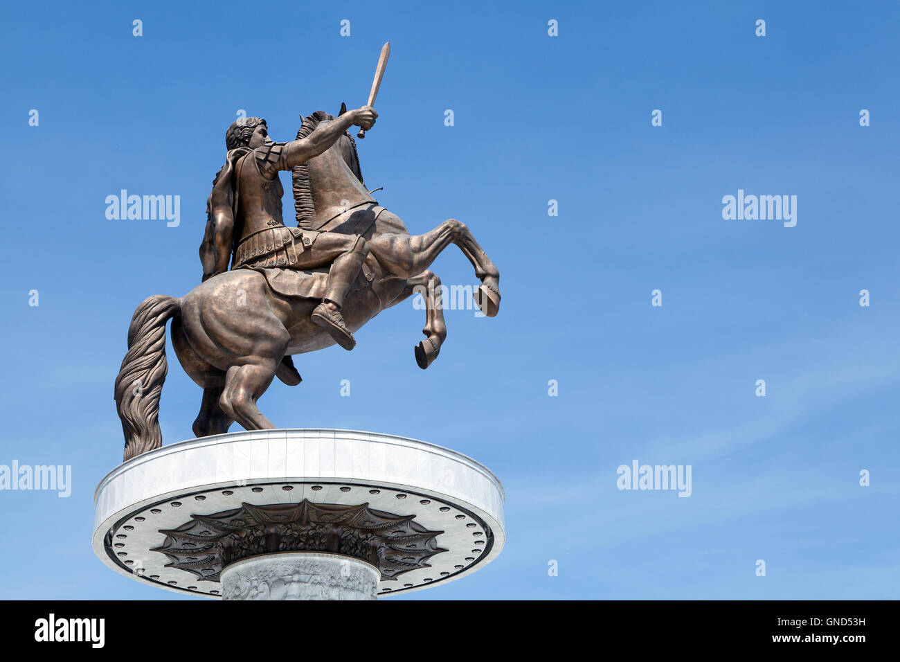 Warrior su un cavallo statua dedicata ad Alessandro Magno, Skopje city centre, Macedonia Foto Stock