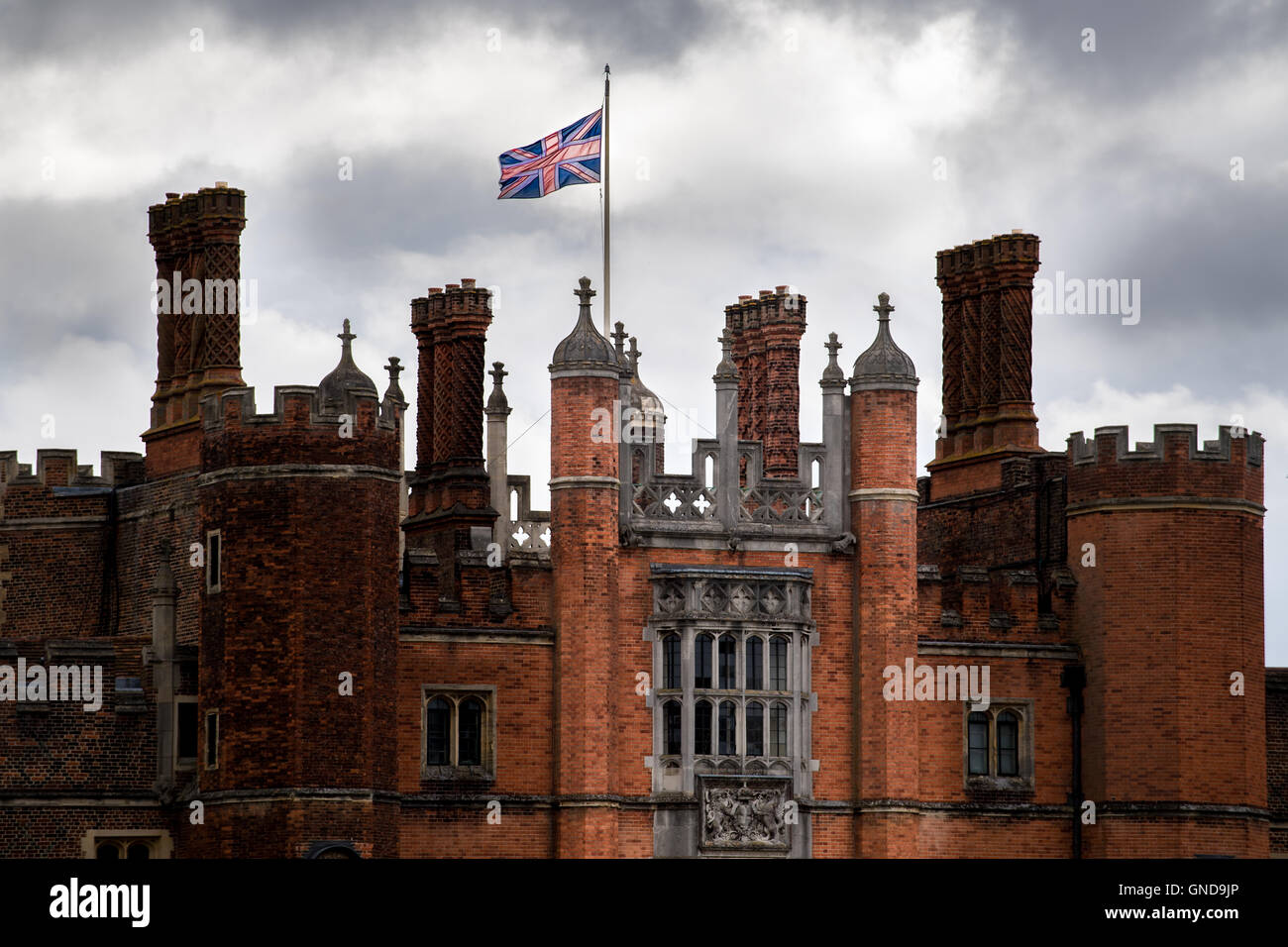 Ingresso del edificio tudor a Hampton Court, Londra. Foto Stock