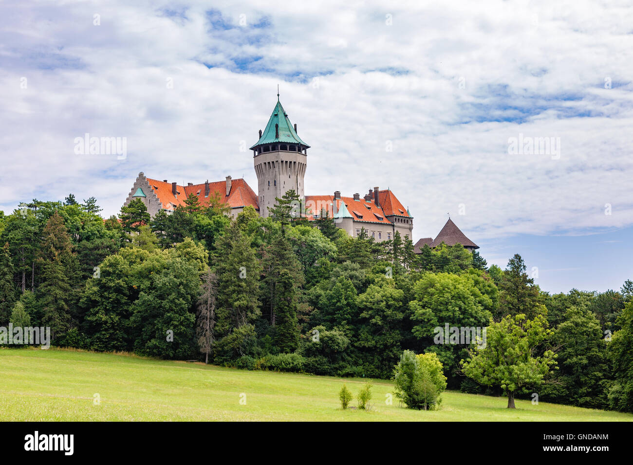 Castello di Smolenice ai piedi dei Piccoli Carpazi, Slovacchia. Foto Stock