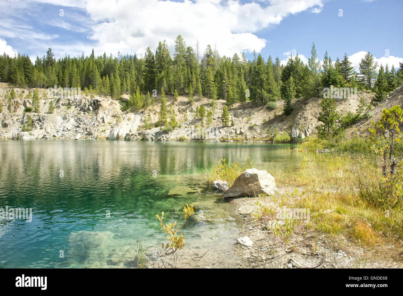 Calvert Hill Miniera di tungsteno lago nella contea di Beaverhead, Montana. Foto Stock