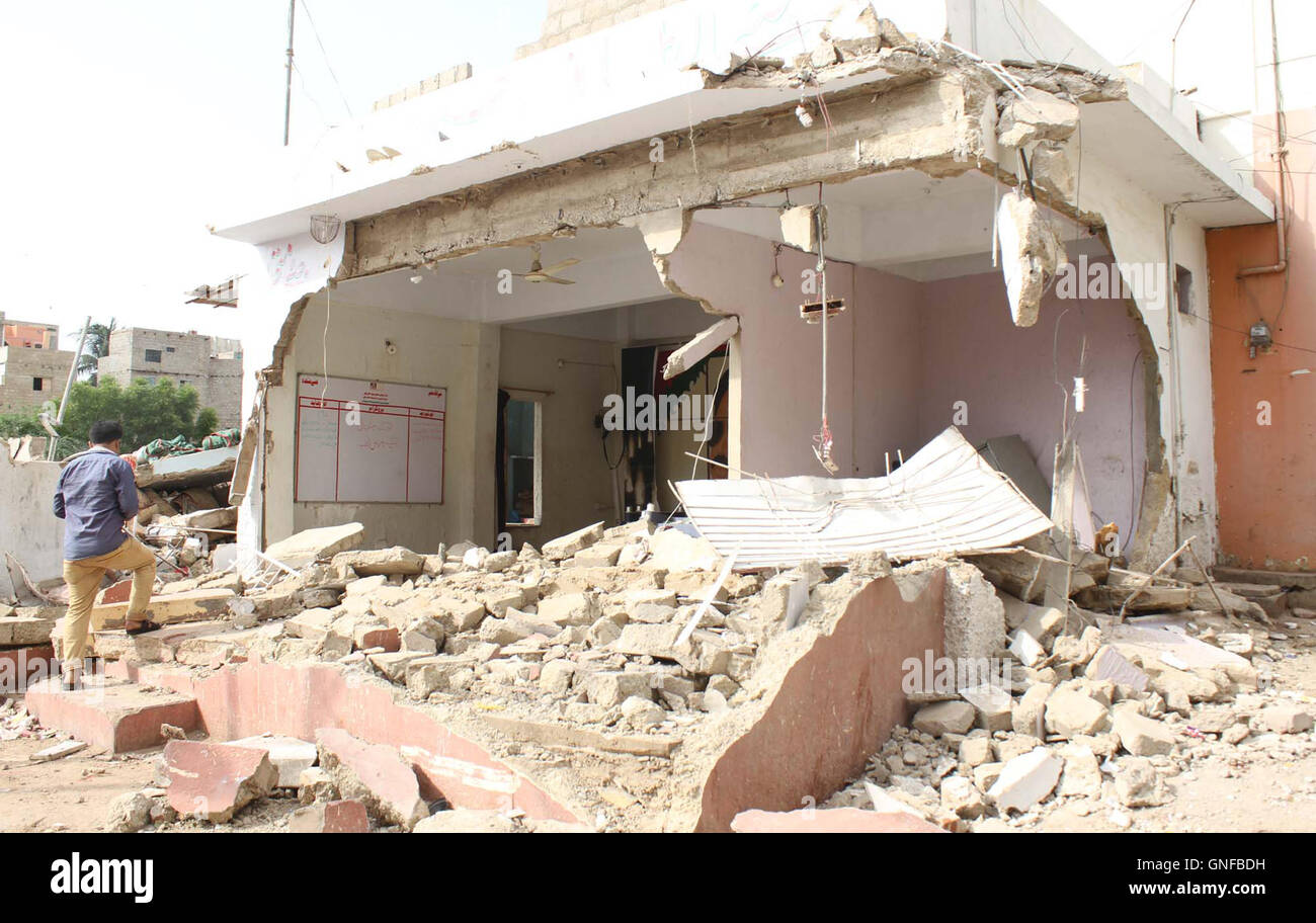 Il pakistan. Il 30 agosto, 2016. Partito illegale ufficio del Muttahida Qaumi Movement è stato demolito nel soldato area Bazar di Karachi il Martedì, 30 agosto 2016. Credito: Asianet-Pakistan/Alamy Live News Foto Stock