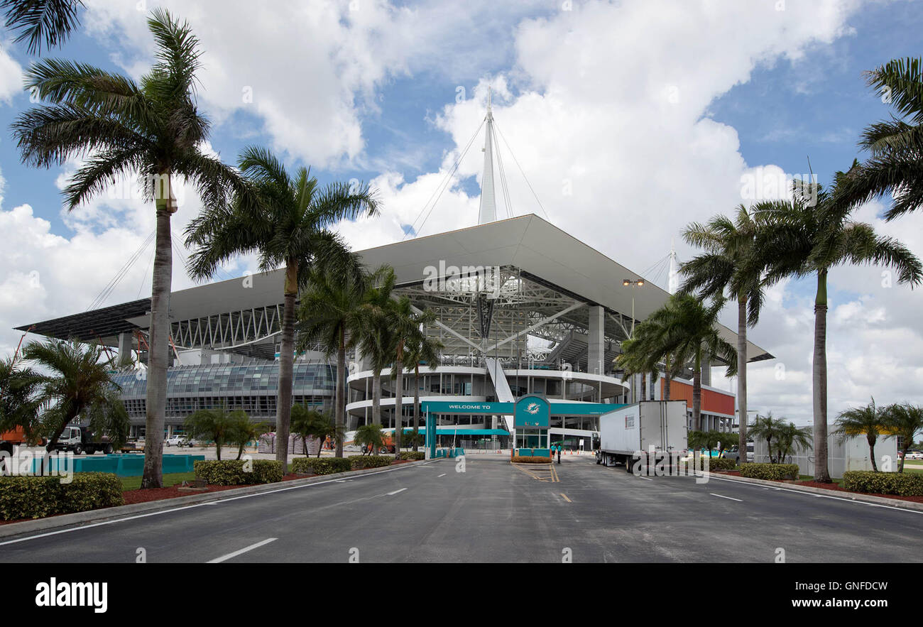 Giardini di Miami, Florida, Stati Uniti d'America. 17 Ago, 2016. Delfini di Miami' home per essere chiamato Hard Rock Stadium di Miami, Florida il 17 agosto 2016. © Allen Eyestone/Palm Beach post/ZUMA filo/Alamy Live News Foto Stock