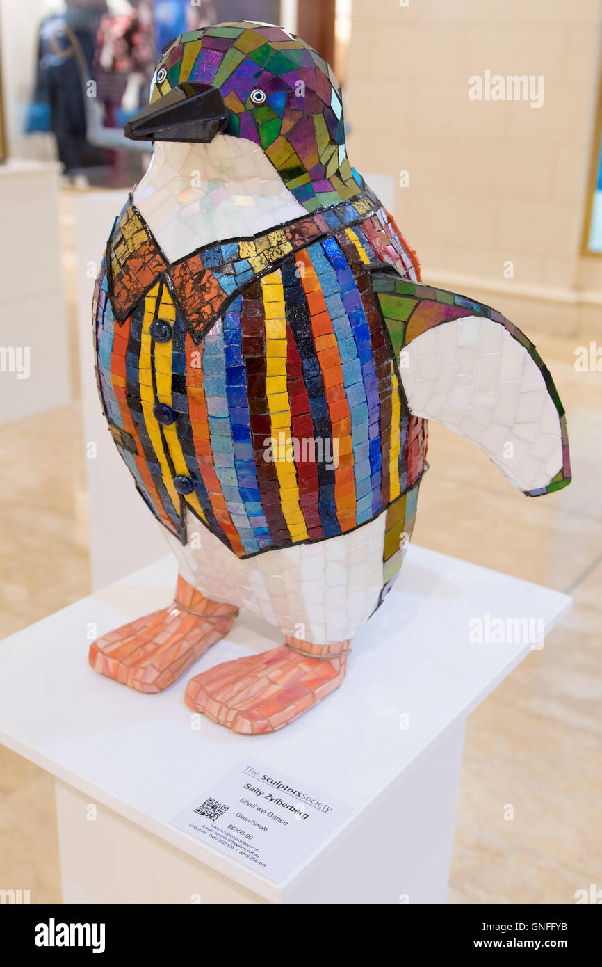 Sydney, Australia. Il 31 agosto 2016. Forma Arte Scultura Espositivo a Chatswood Chase Shopping Center. Nella foto è la illustrazione 'Shall we dance' creato da Sally Zylberberg. Credito: mjmediabox / Alamy Live News Foto Stock