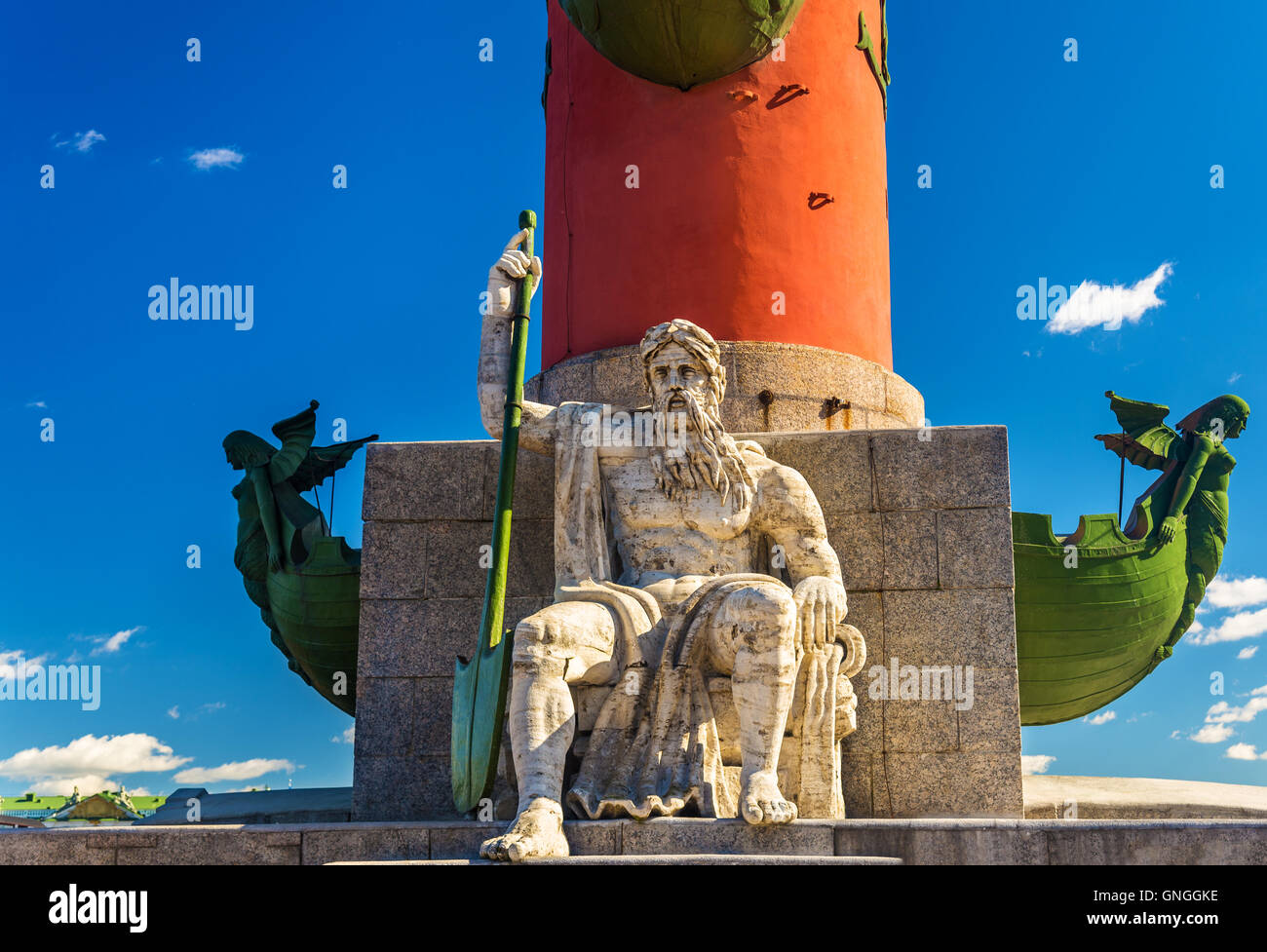 Statua di una colonna rostrale a San Pietroburgo - Russia Foto Stock