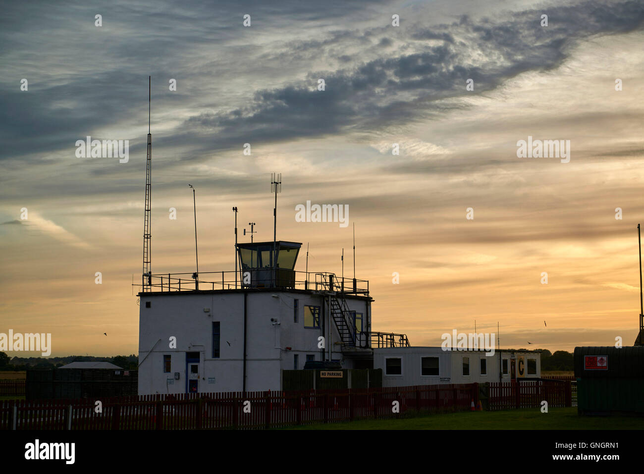 Guerra Mondiale 2 airfield torre di controllo, Sleap airfield, Shropshire, Regno Unito Foto Stock