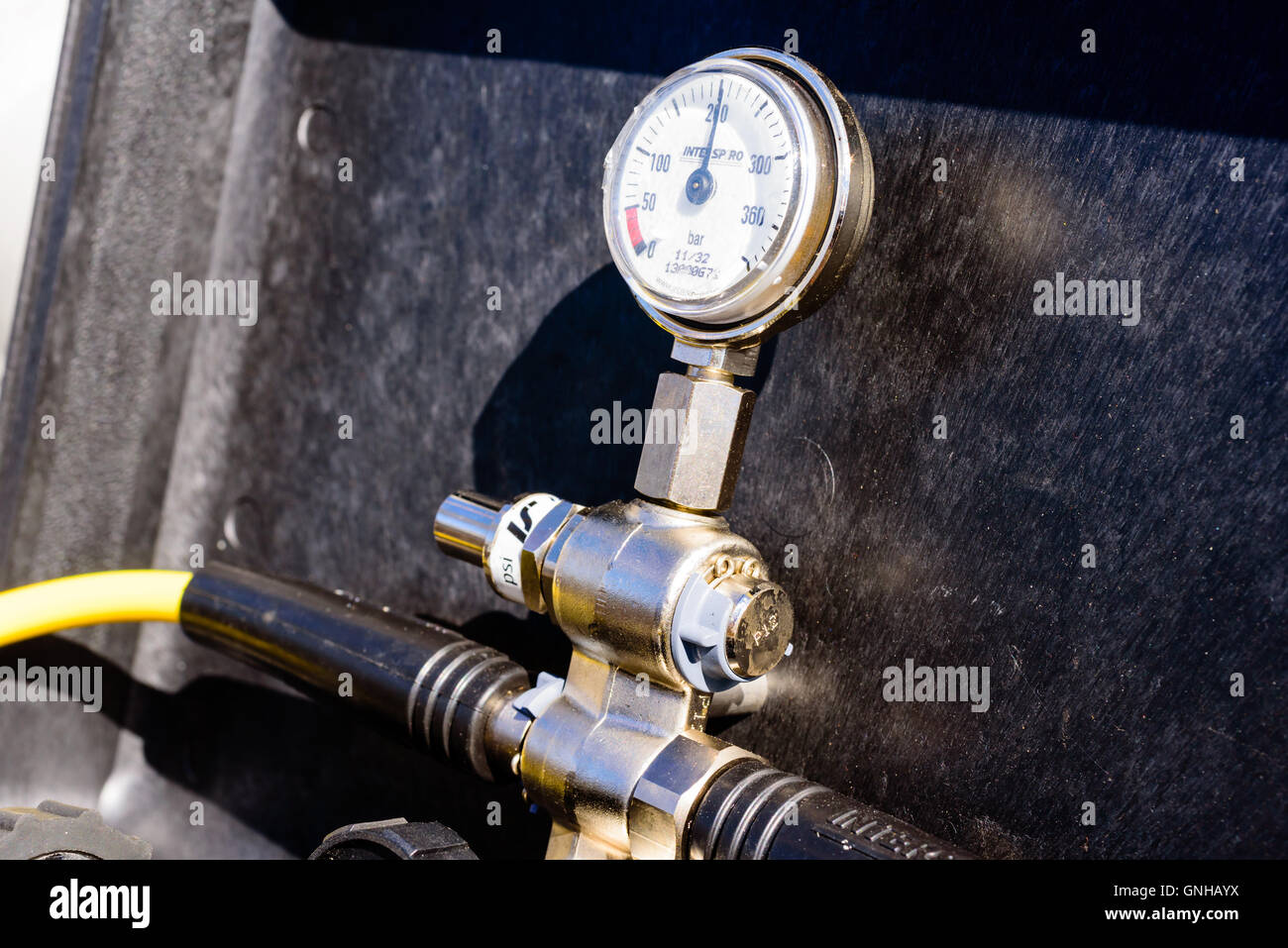 Regolatore di pressione dell'aria immagini e fotografie stock ad alta  risoluzione - Alamy