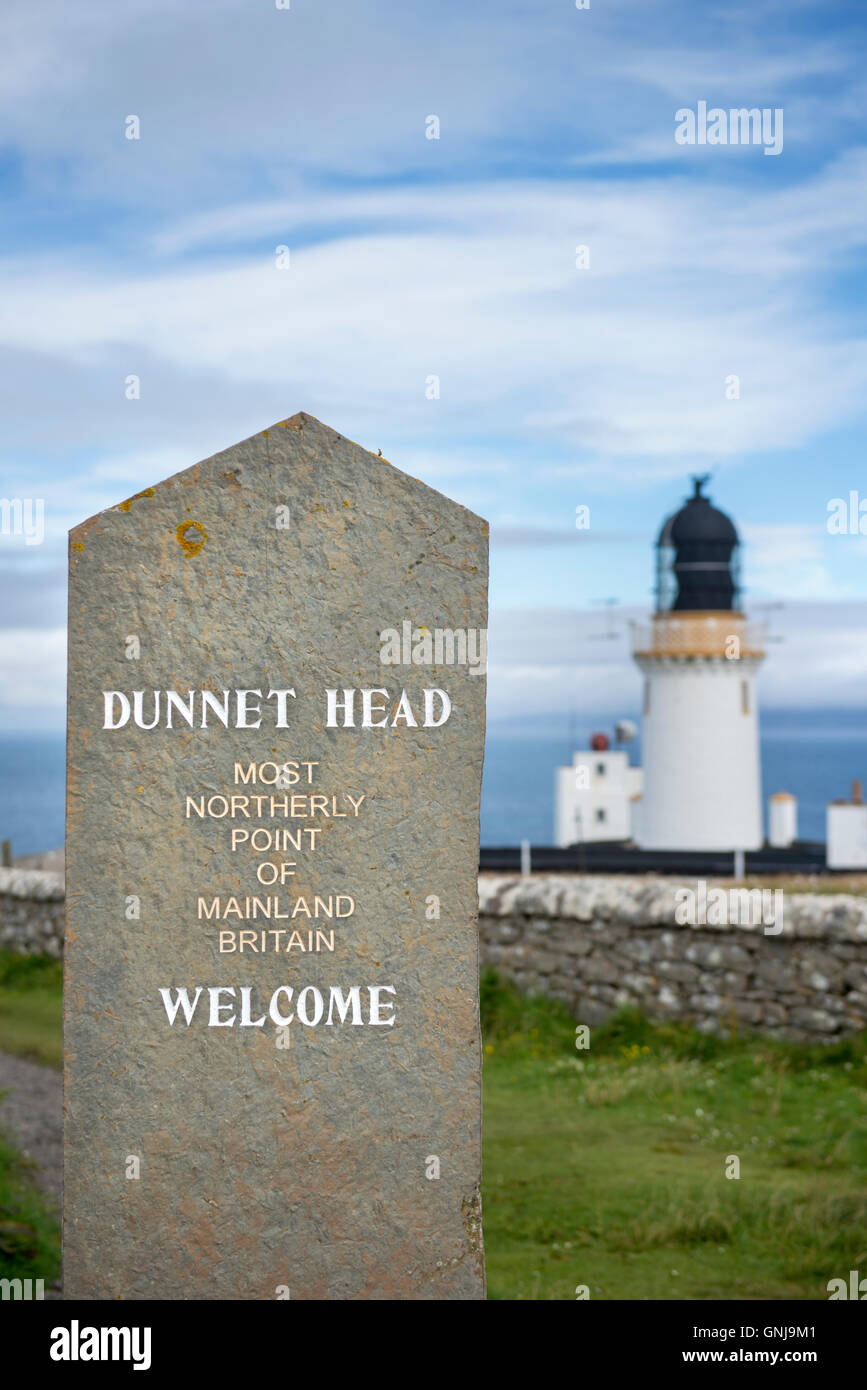 Il faro di Dunnett testa in Scozia, il punto più settentrionale sul territorio continentale del Regno Unito Foto Stock