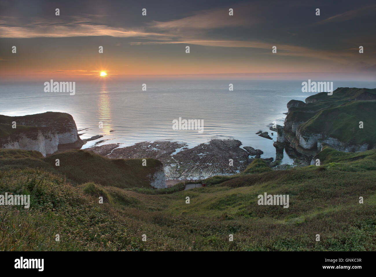 Flamborough Head di sunrise. Bridlington, nello Yorkshire, Inghilterra, Regno Unito, GB. Foto Stock