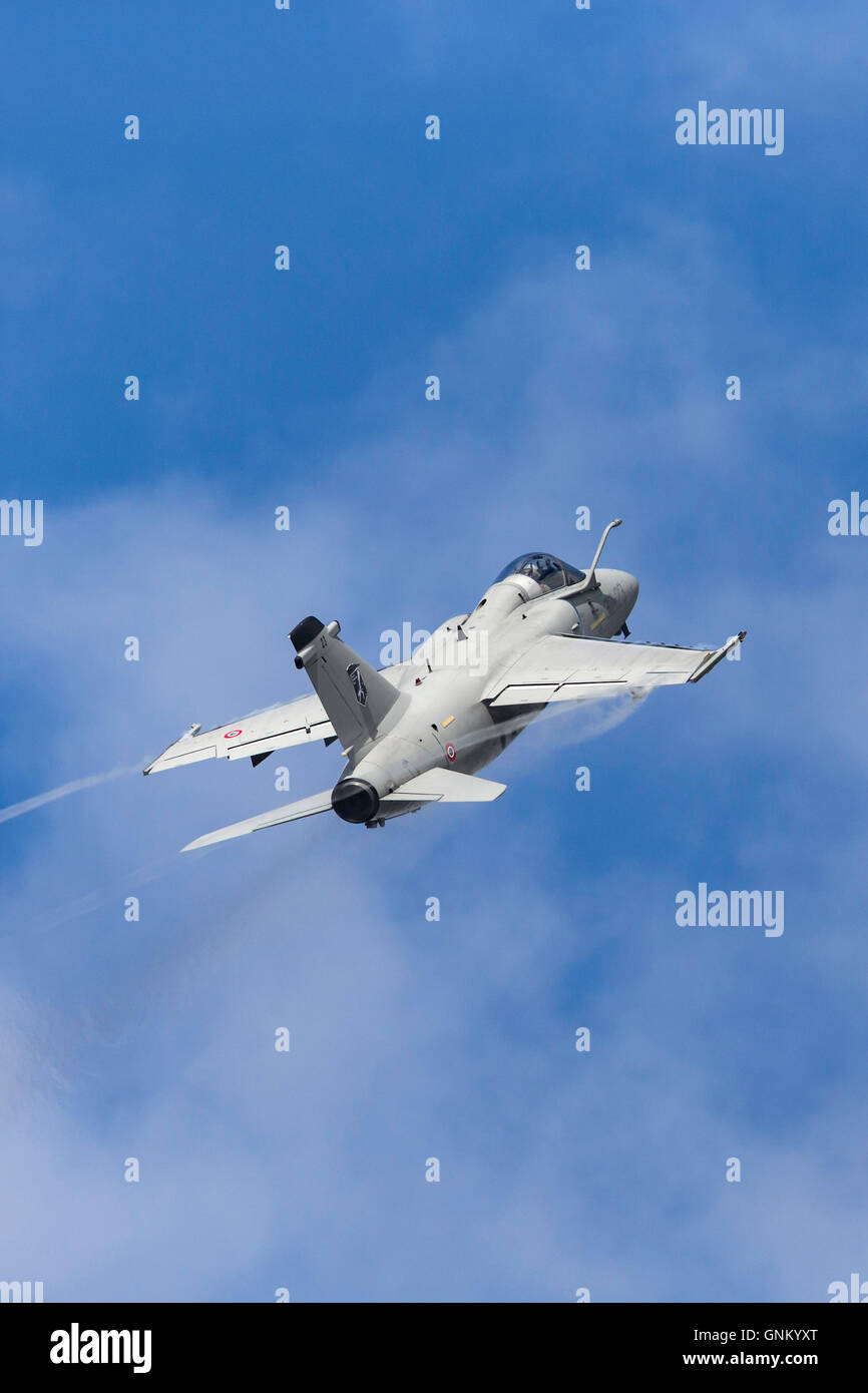 Forza Aerea Italiana AMX è una messa a terra di aeromobili di attacco per battlefield interdizione, chiudere il supporto aereo e missioni di ricognizione. Foto Stock