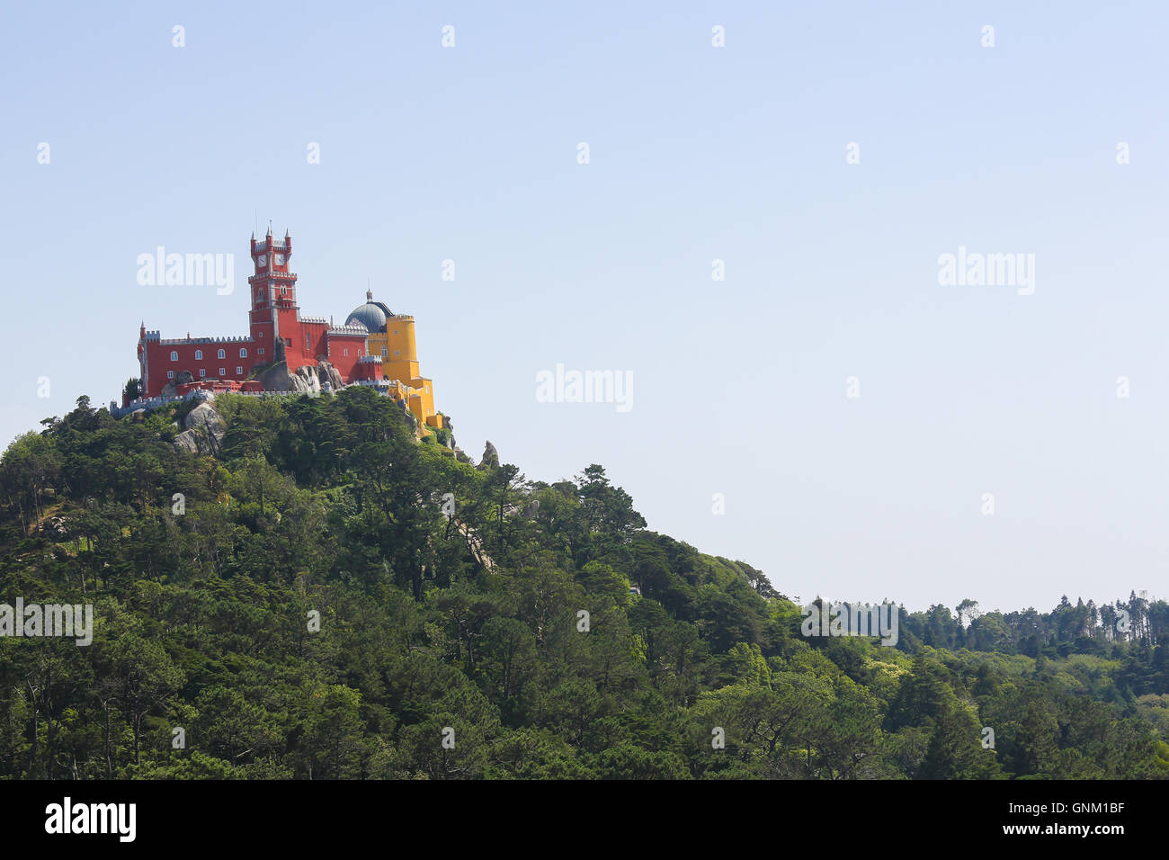 La pena Palace (Palacio da Pena) è un castello Romanticist a Sintra, distretto di Lisbona, Portogallo. Foto Stock