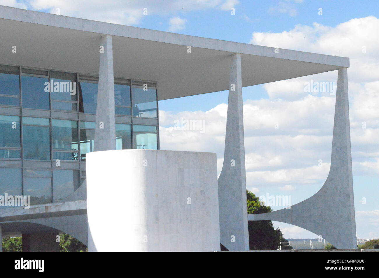 Brasilia edifici governativi e plaza che mostra la Camera dei deputati e del senato capitale del Brasile Foto Stock