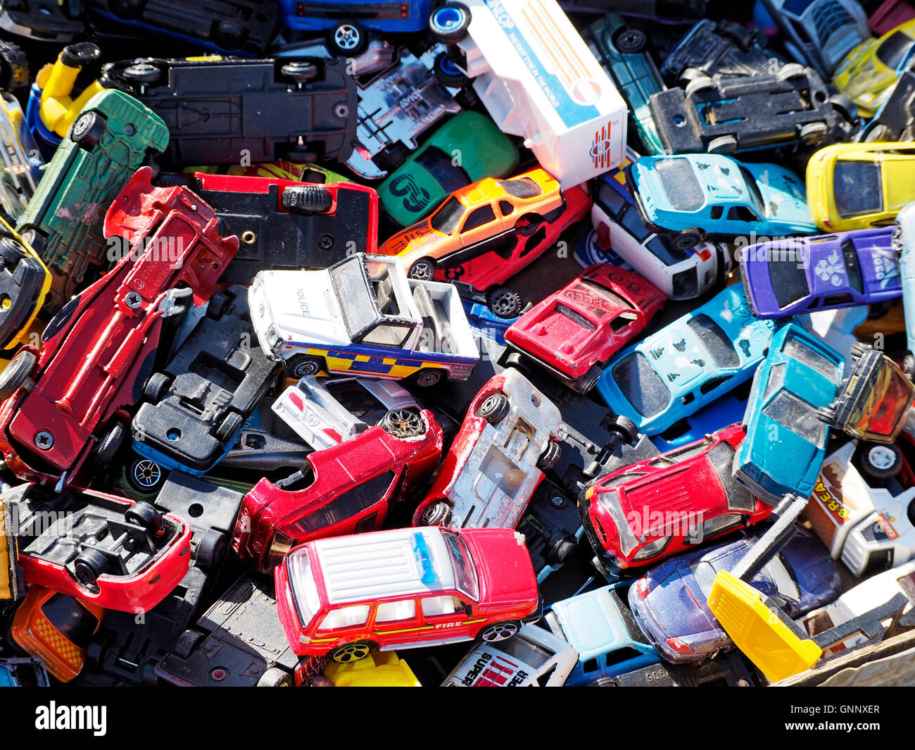 Modellino Auto Yat Ming 1:72 In Metallo Pressofuso &ndash; Scegli Modello E Colore, Nuovo In Scatola