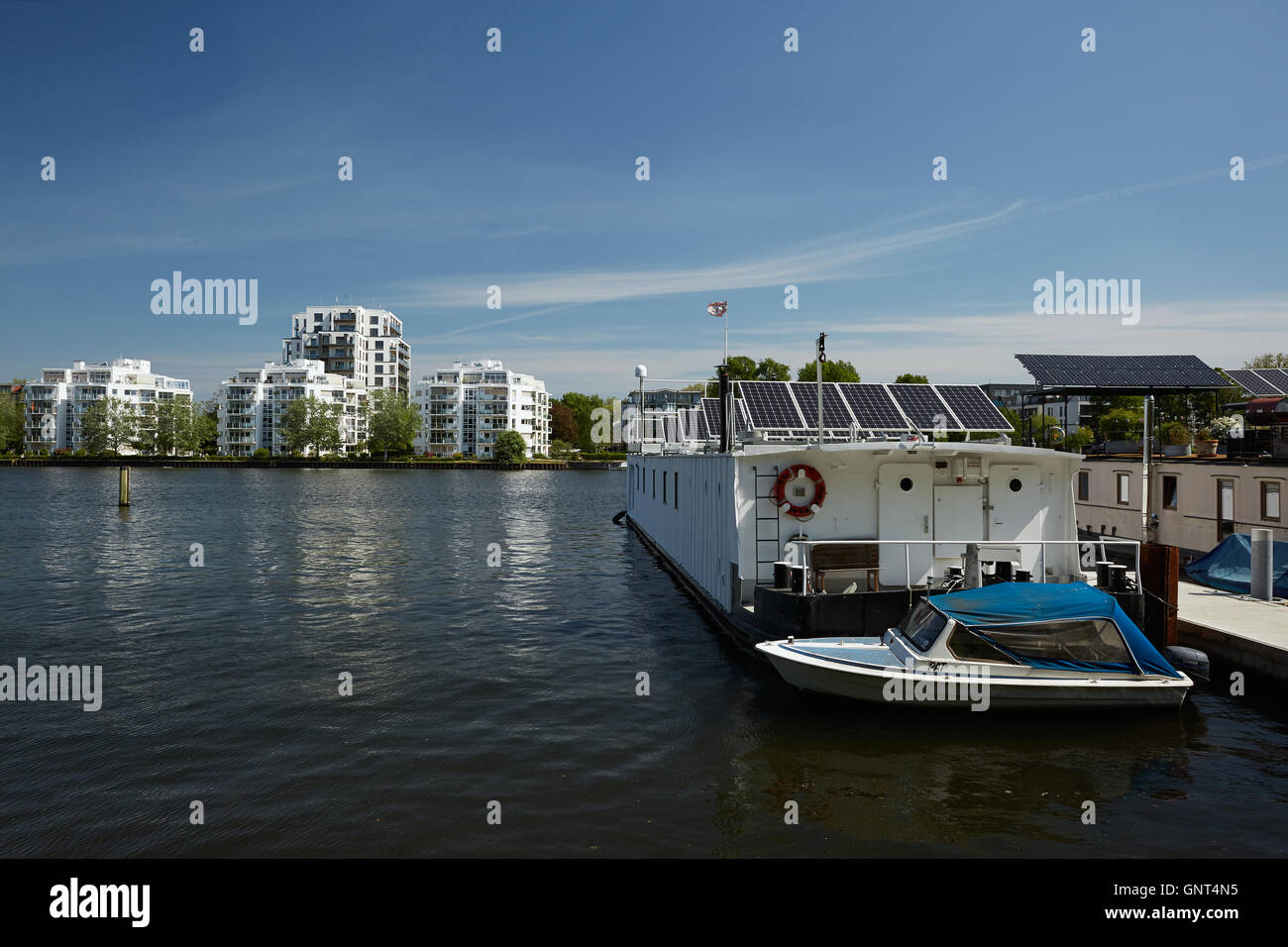 Berlino, Germania, vista sulla Sprea sulla penisola Stralau Foto Stock