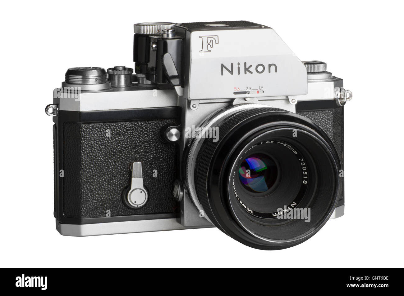 1971 Nikon F con Photomic FTn testa di dosaggio, 55mm Micro-Nikkor attaccato. Rivolto verso destra Foto Stock