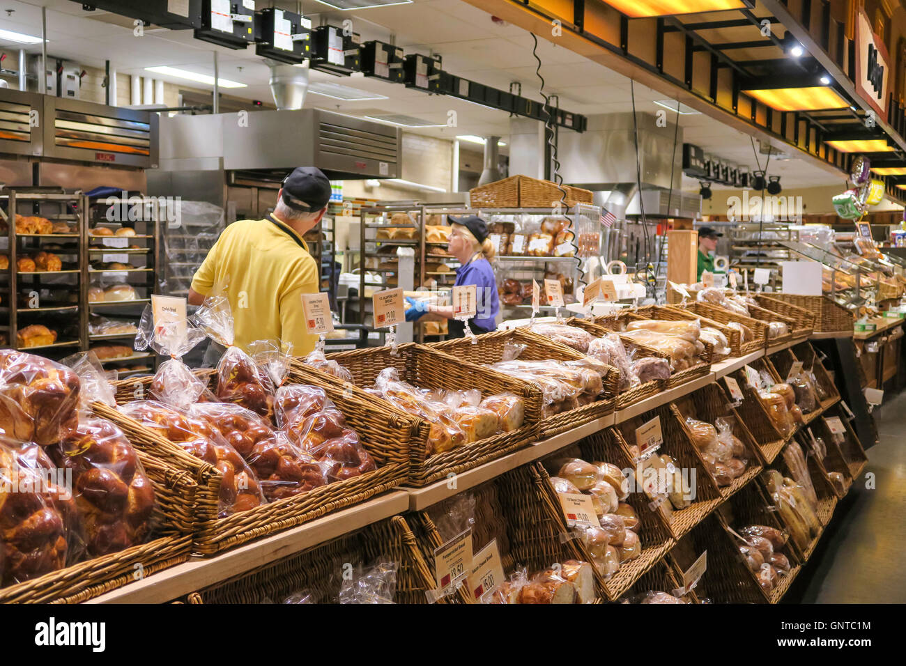 Panetteria Sezione a Wegmans Fruttivendolo, Westwood, Massachusetts, STATI UNITI D'AMERICA Foto Stock