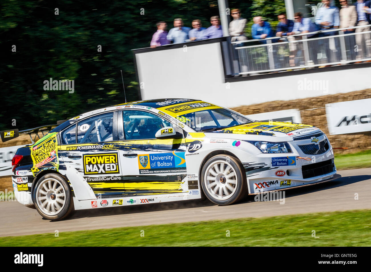 2016 Chevrolet Cruze BTCC auto con autista Kelvin Fletcher al 2016 Goodwood Festival of Speed, Sussex, Regno Unito. Foto Stock