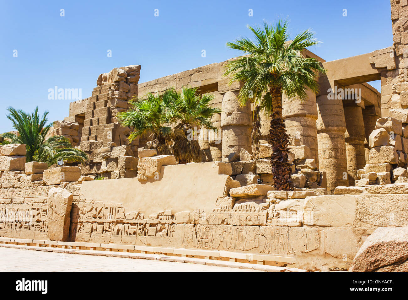 Le antiche rovine del tempio di Karnak in Egitto Foto Stock