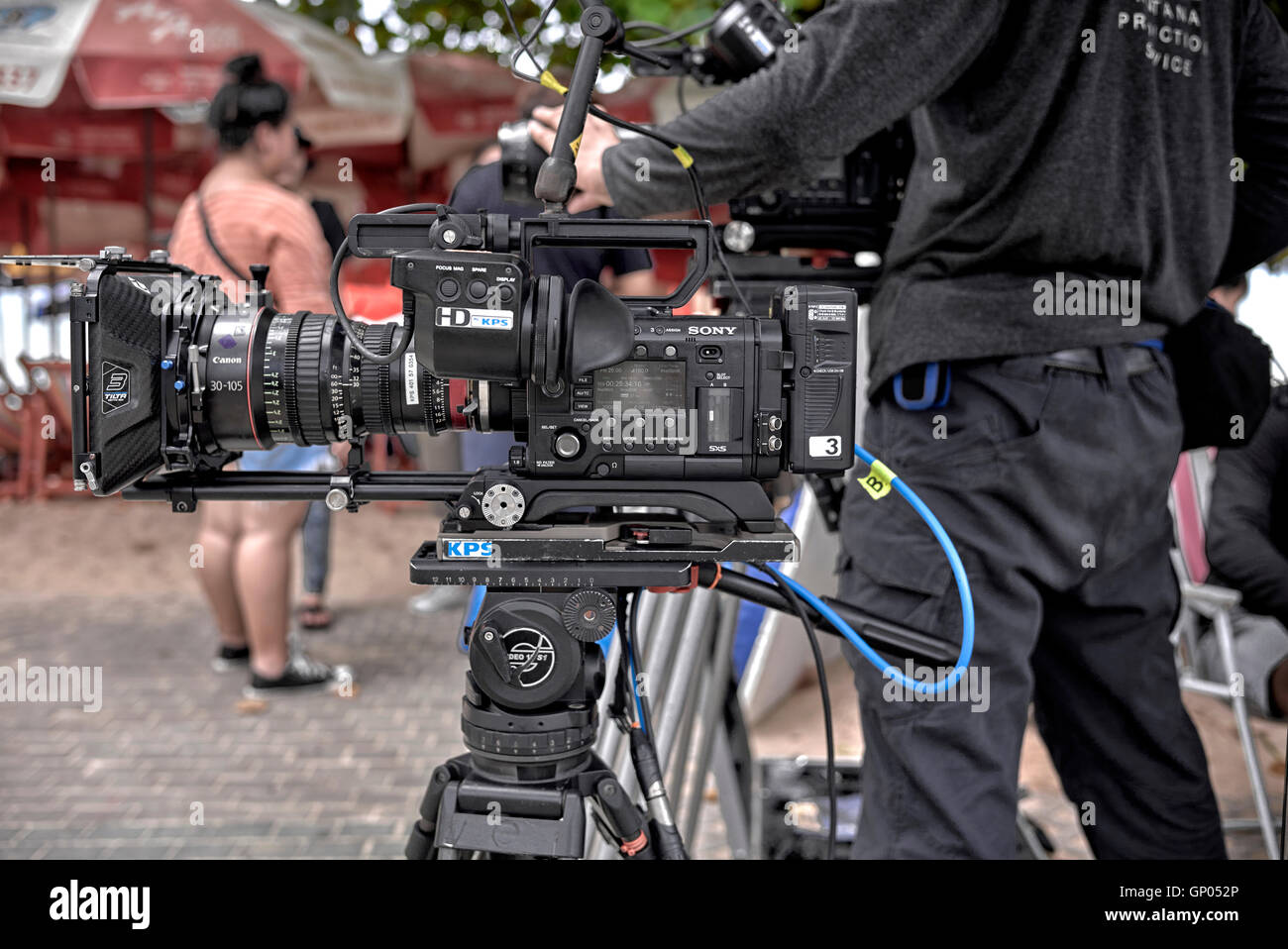 Close up di un Sony SXS videocamera professionale e Canon lente. Foto Stock