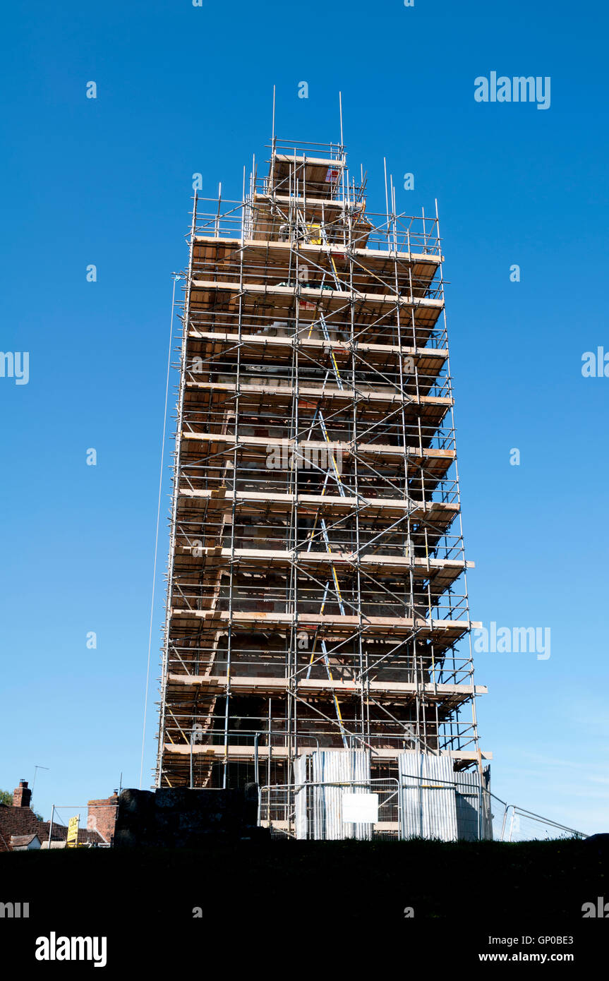 Il Pepperpot scaffolded, Upton-su-Severn, Worcestershire, England, Regno Unito Foto Stock
