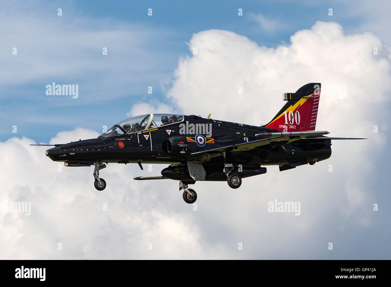 Royal Air Force (RAF) BAE Systems Hawk T2 advanced jet trainer ZK018 Foto Stock