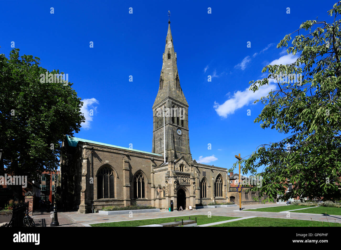 Estate vista della cattedrale di Leicester, Leicestershire, Inghilterra; Gran Bretagna; Regno Unito Foto Stock