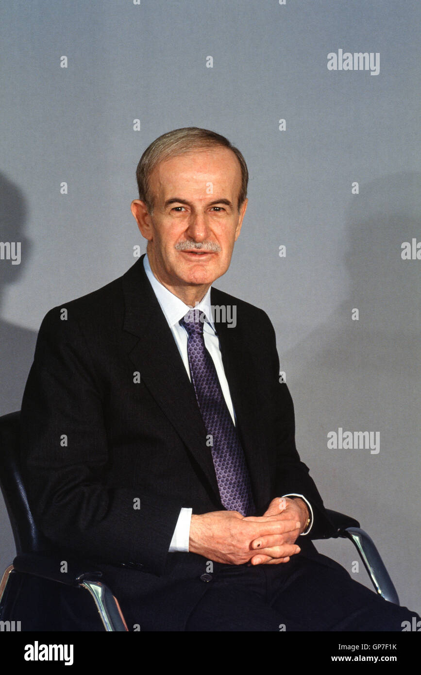 Damasco degli anni novanta - Hafez Al Assad nel palazzo presidenziale di Damasco Foto Stock