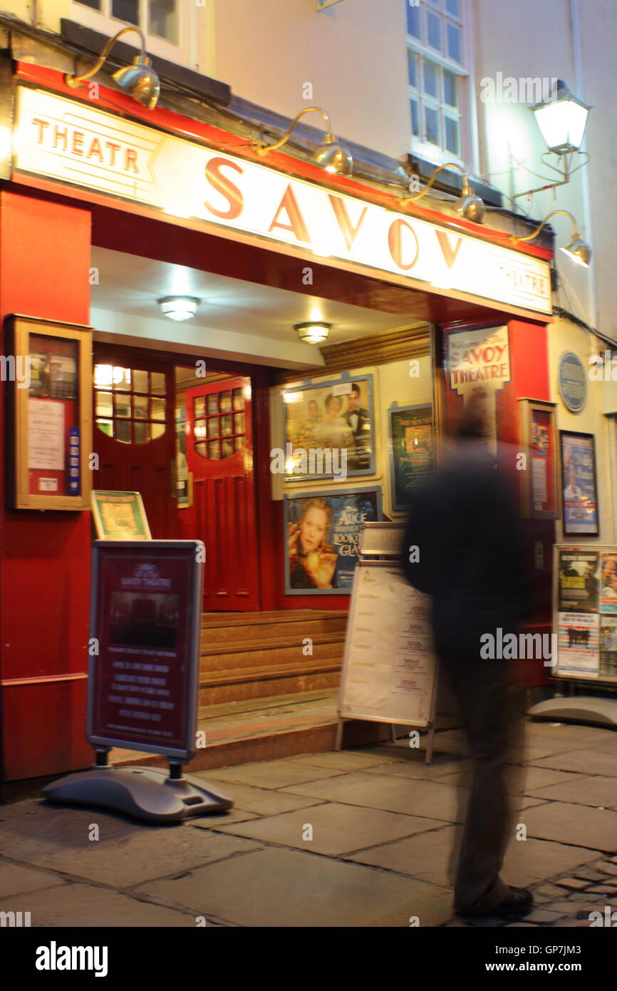 Il Savoy Theatre e il cinema nel centro della cittadina di Monmouth, Monmouthshire, Galles. Il Savoy è il più antico teatro sito in Galles Foto Stock