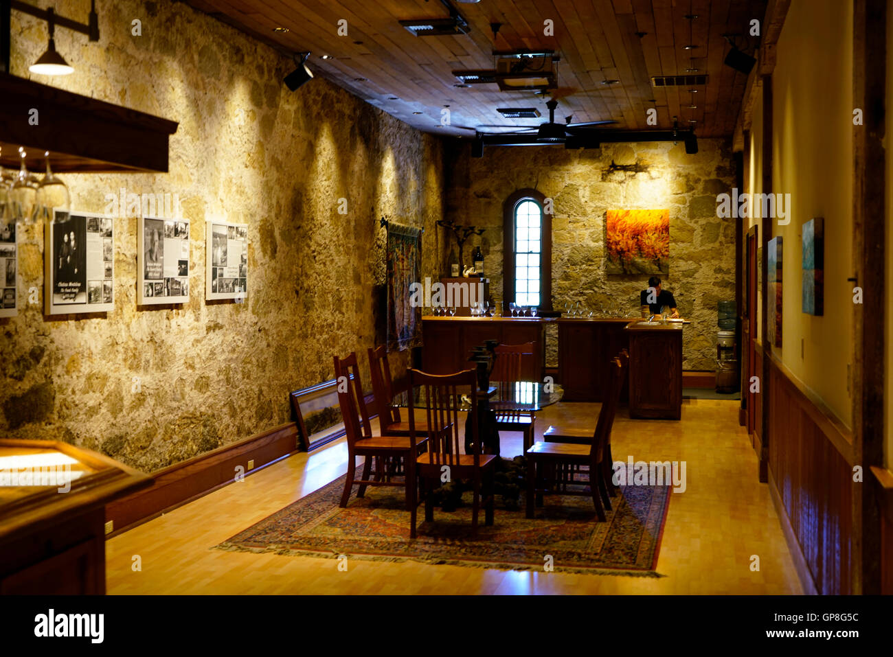 Sala di degustazione in Chateau Montelena winery.Calistoga,California , Stati Uniti Foto Stock