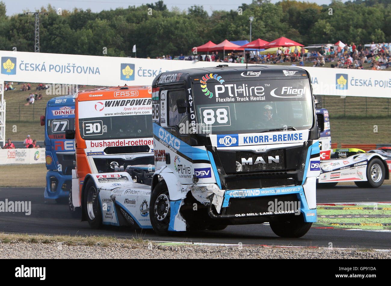 La maggior parte Autodrom, la maggior parte, Repubblica Ceca. 03Sep, 2016. Il FIA European Truck Racing Championship. Czech Grand Prix. Ryan Smith (GB/uomo), la posizione delle derivazioni Credito: Azione Sport Plus/Alamy Live News Foto Stock