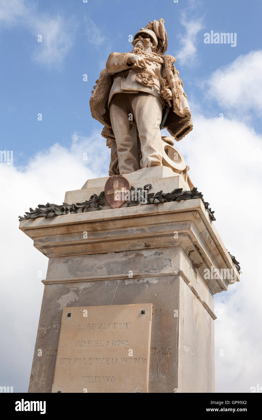 Statua di Vittorio Emanuele II, primo re d'Italia, Trapani, Sicilia, Italia Foto Stock