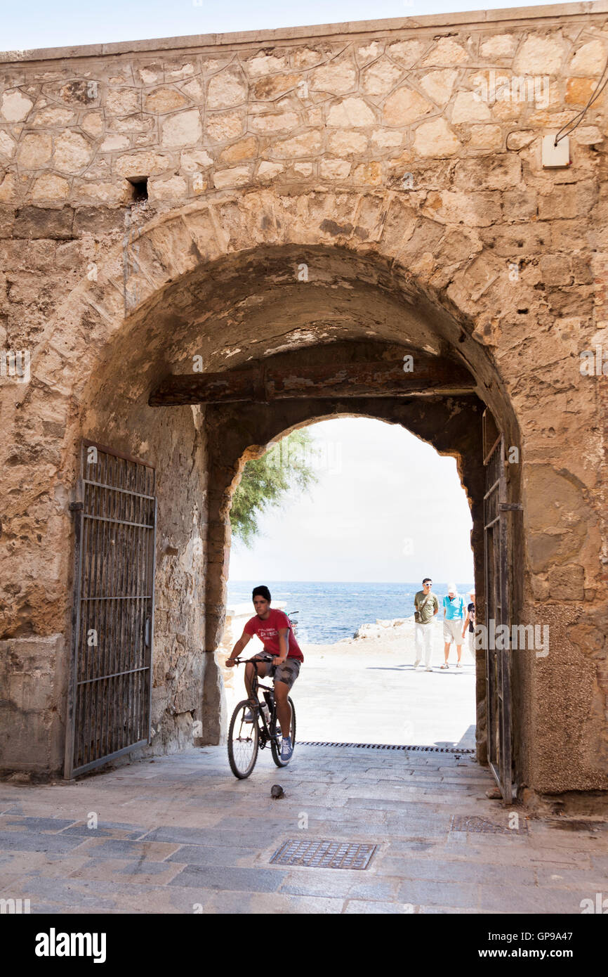 Porta Ossuna gateway, Trapani, Sicilia, Italia Foto Stock