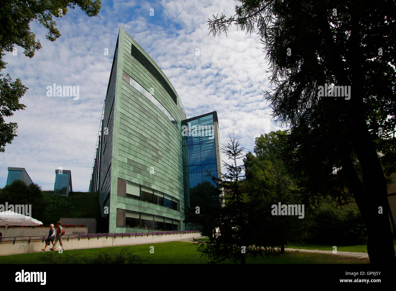 Kumu è un museo di arte a Tallinn in Estonia. Situato nel parco di Kadriorg Foto Stock