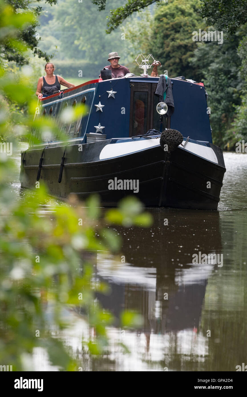 Crociera sul Canale a Macclesfield, Cheshire, Regno Unito Foto Stock