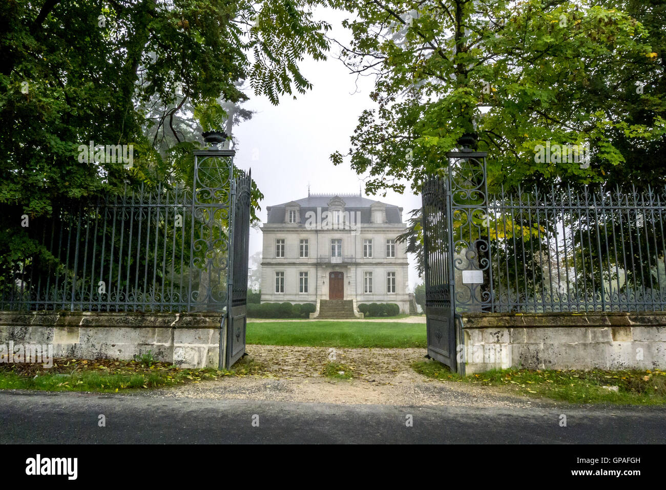 Classico francese tipica casa di campagna nel sud-ovest del paese Foto Stock