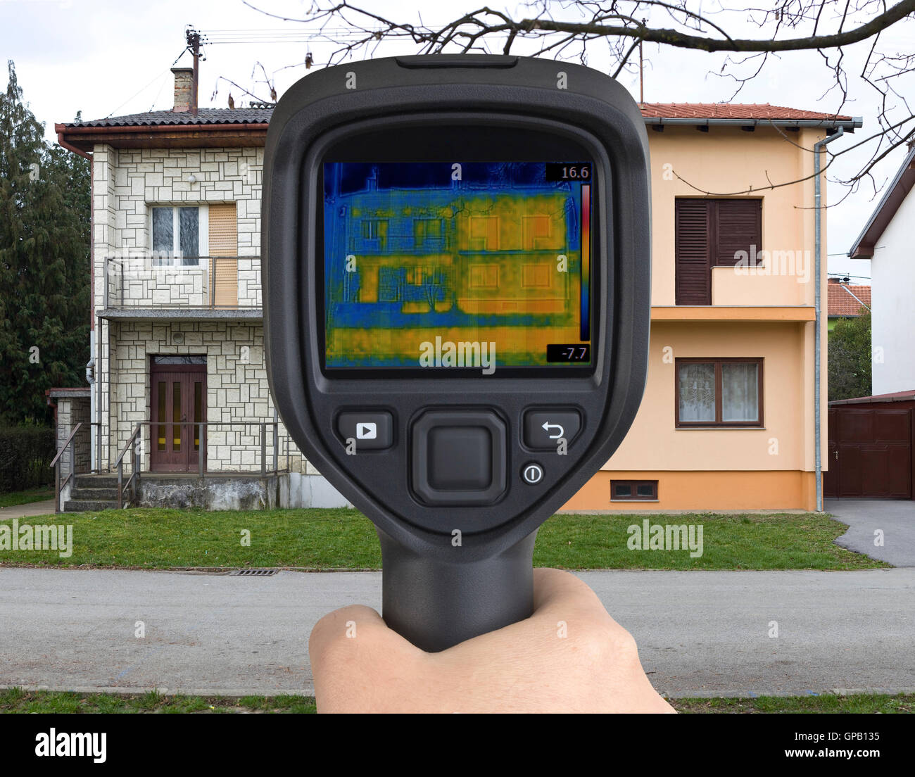 Immagine termica di case semi staccate con telecamera a raggi infrarossi Foto Stock