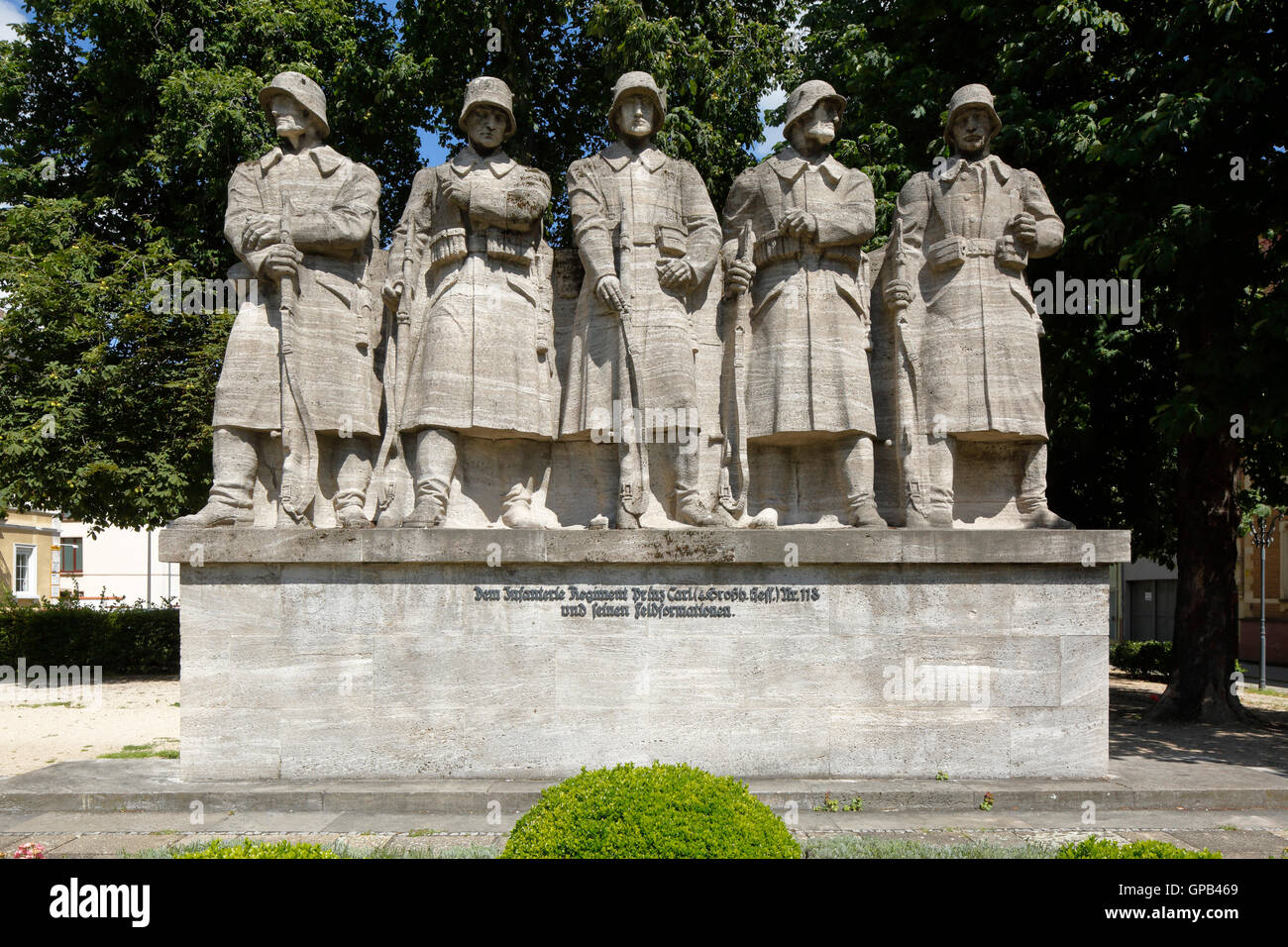 118er Denkmal, Kriegerdenkmal zur Erinnerung an das Grossherzoglich Hessische Infanterieregiment Prinz Carl Nr. 118 im 1. Weltkrieg von Bildhauer Paolo Foto Stock