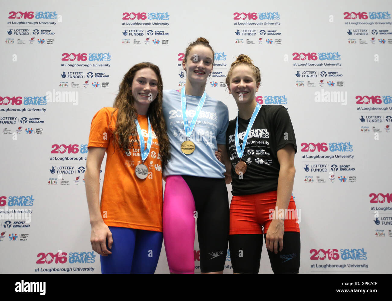 (Sinistra-destra) Annabel Guye-Johnson, Katie Robertson e Amy Bell prendere per il podio per le Donne 100m a rana durante il giorno tre del 2016 Scuola di giochi a Stagno di Forge, Sheffield. Stampa foto di associazione. Picture Data: Sabato 3 settembre, 2016. Foto di credito dovrebbe leggere: Steven Paston/PA FILO Foto Stock