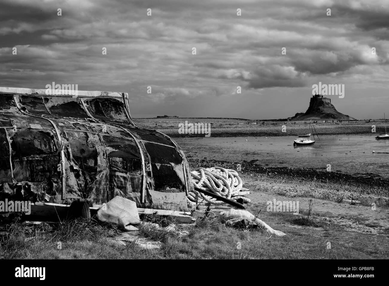 Marciume scafo sull Isola Santa di Lindisfarne, Northumberland, North East England, Regno Unito Foto Stock