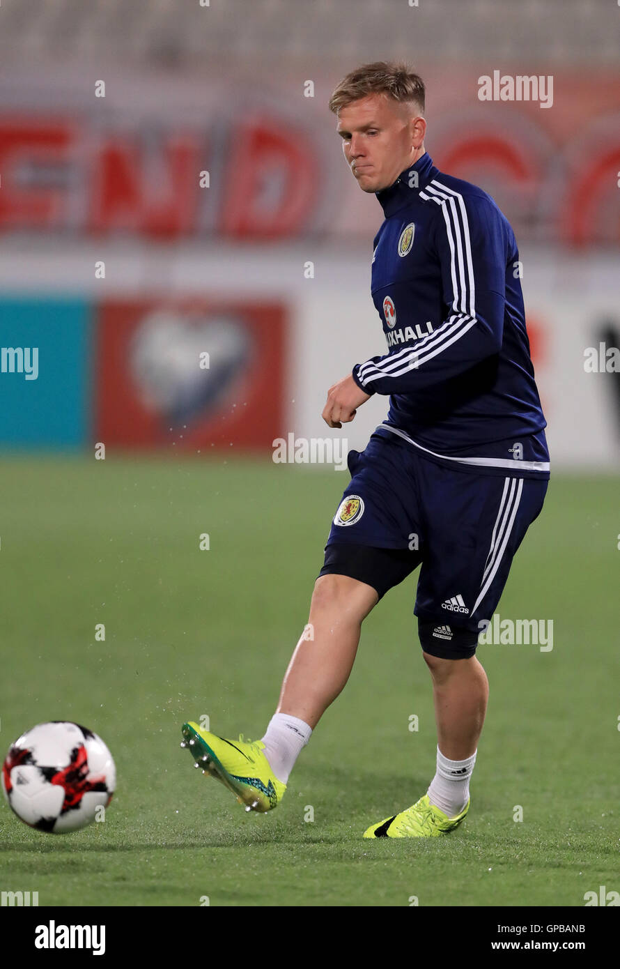 Matt Ritchie in Scozia durante una sessione di allenamento allo Stadio Nazionale Ta'Qali di Malta. PREMERE ASSOCIAZIONE foto. Data foto: Sabato 3 settembre 2016. Guarda la storia della Pennsylvania Soccer Scotland. Il credito fotografico deve essere: John Walton/PA Wire. RESTRIZIONI: L'uso è soggetto a restrizioni. Solo per uso editoriale. Uso commerciale solo previo consenso scritto della fa scozzese. Chiamare il numero +44 (0)1158 447447 per ulteriori informazioni. Foto Stock Matt Ritchie in Scozia durante una sessione di allenamento allo Stadio Nazionale Ta'Qali di Malta. PREMERE ASSOCIAZIONE foto. Data foto: Sabato 3 settembre 2016. Guarda la storia della Pennsylvania Soccer Scotland. Il credito fotografico deve essere: John Walton/PA Wire. RESTRIZIONI: L'uso è soggetto a restrizioni. Solo per uso editoriale. Uso commerciale solo previo consenso scritto della fa scozzese. Chiamare il numero +44 (0)1158 447447 per ulteriori informazioni. Foto Stock