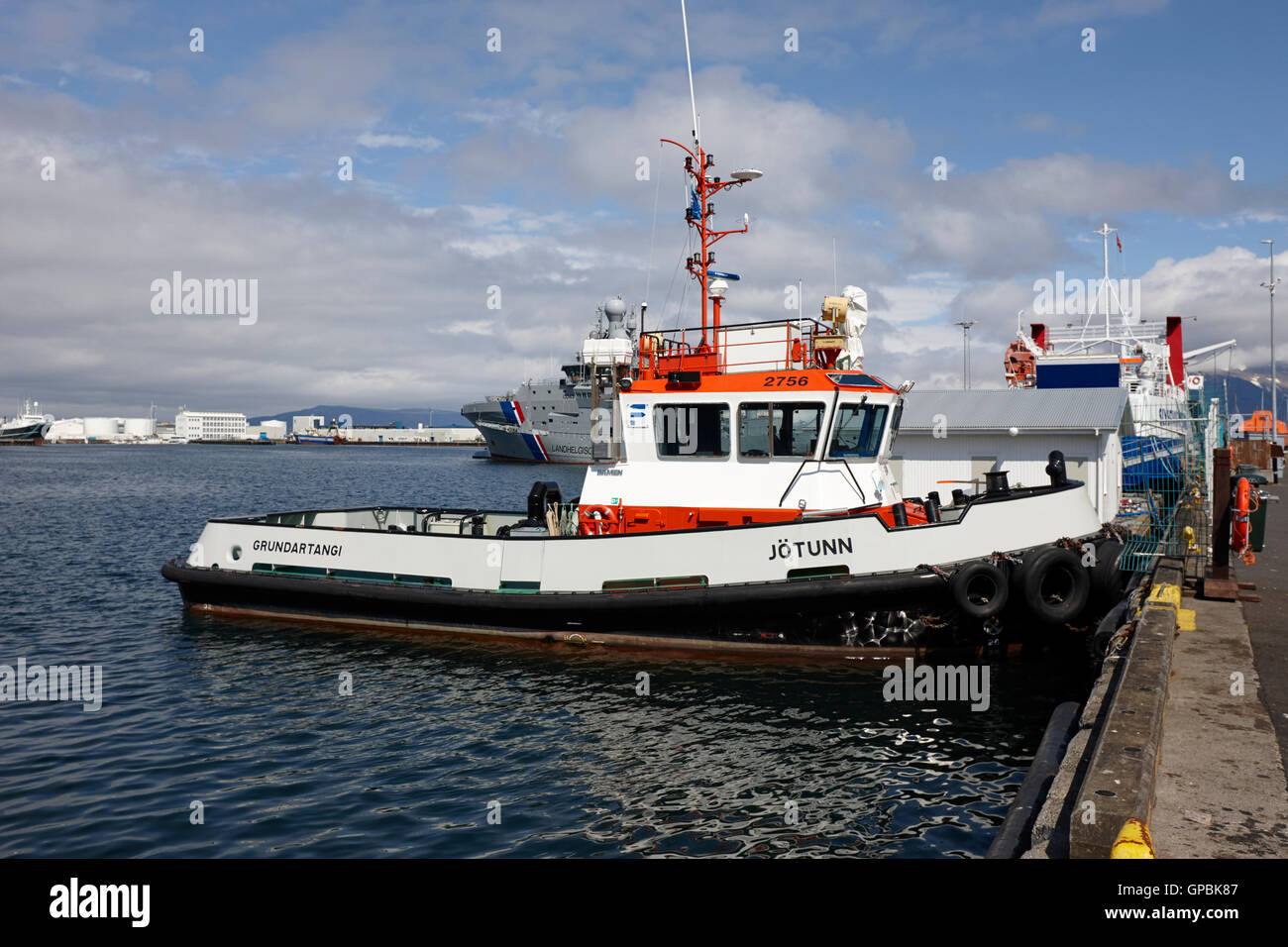 Islandese jotunn rimorchiatore ormeggiato nel porto di Reykjavik Islanda Foto Stock