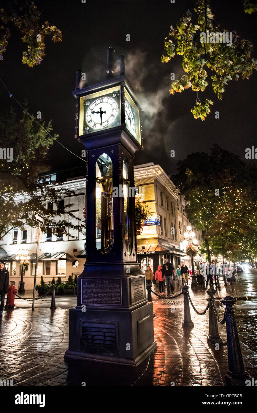 Il famoso orologio a vapore nel 'Gastown' (Vancouver, BC) a notte. Foto Stock