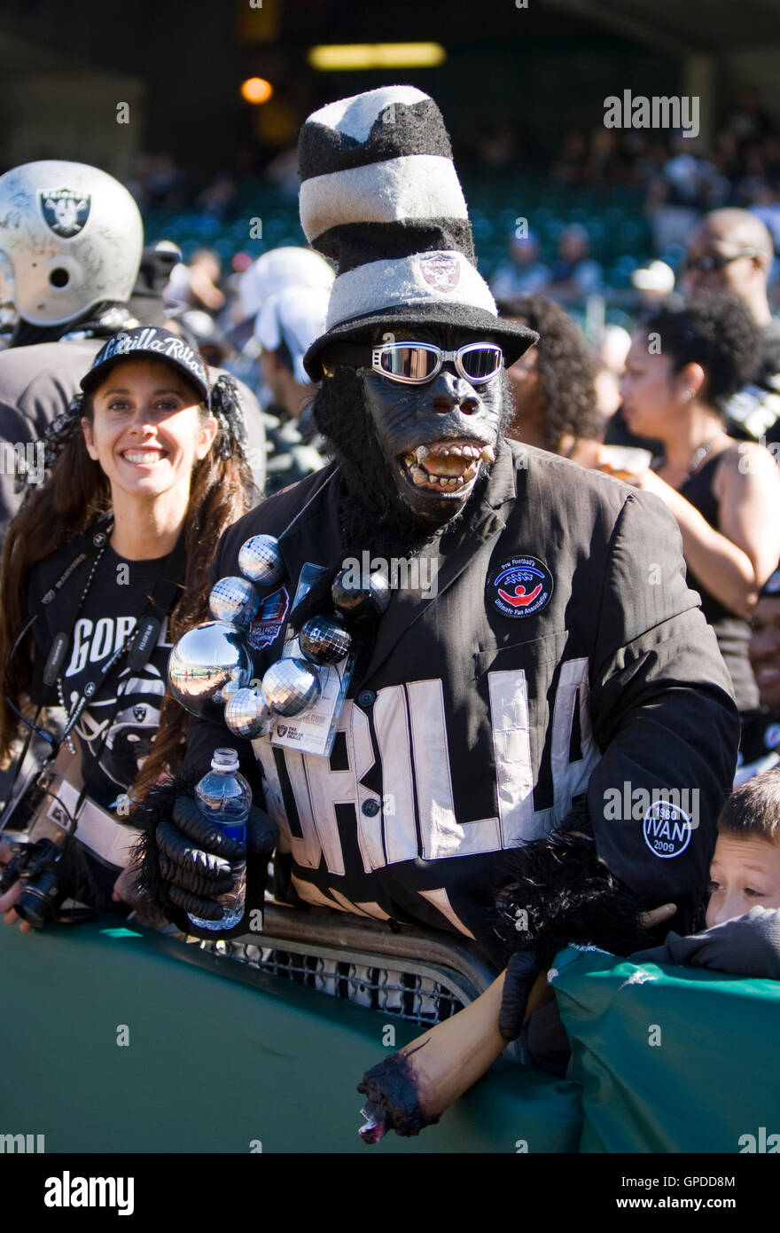 Ottobre 25, 2009; Oakland, CA, Stati Uniti d'America; un Oakland Raiders ventola durante il primo trimestre contro il new york getti ad Oakland-alameda county coliseum. new york ha vinto 38-0. Foto Stock