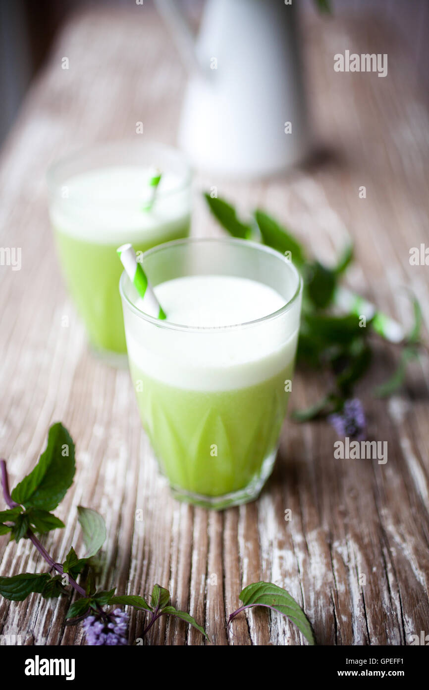 Verde sano di succo da frutta e verdura Foto Stock